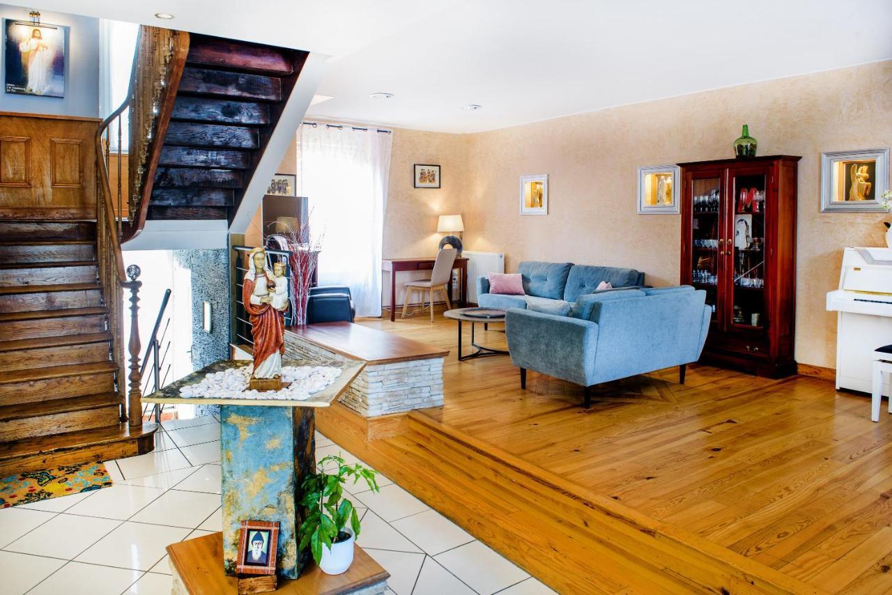 La Sainte Famille Hotel Lourdes Kültér fotó